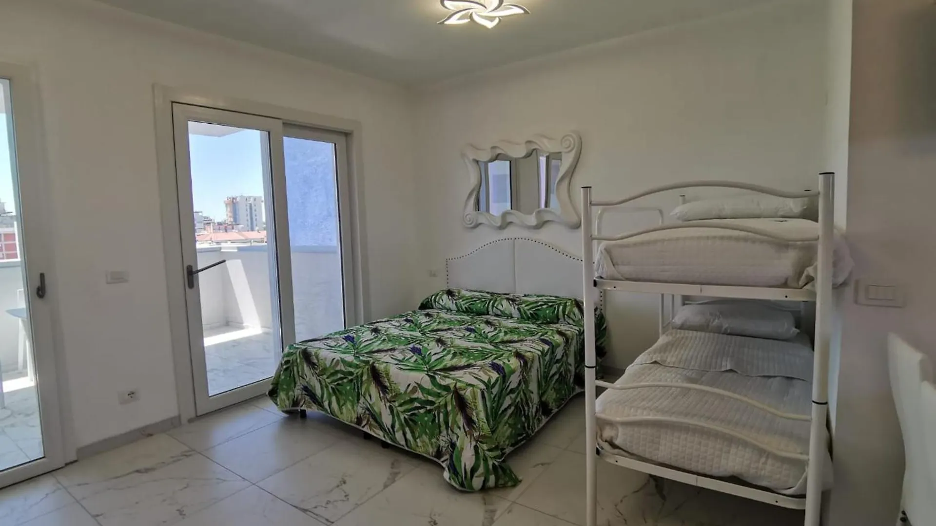 New Vibrant Apartment In Bibione