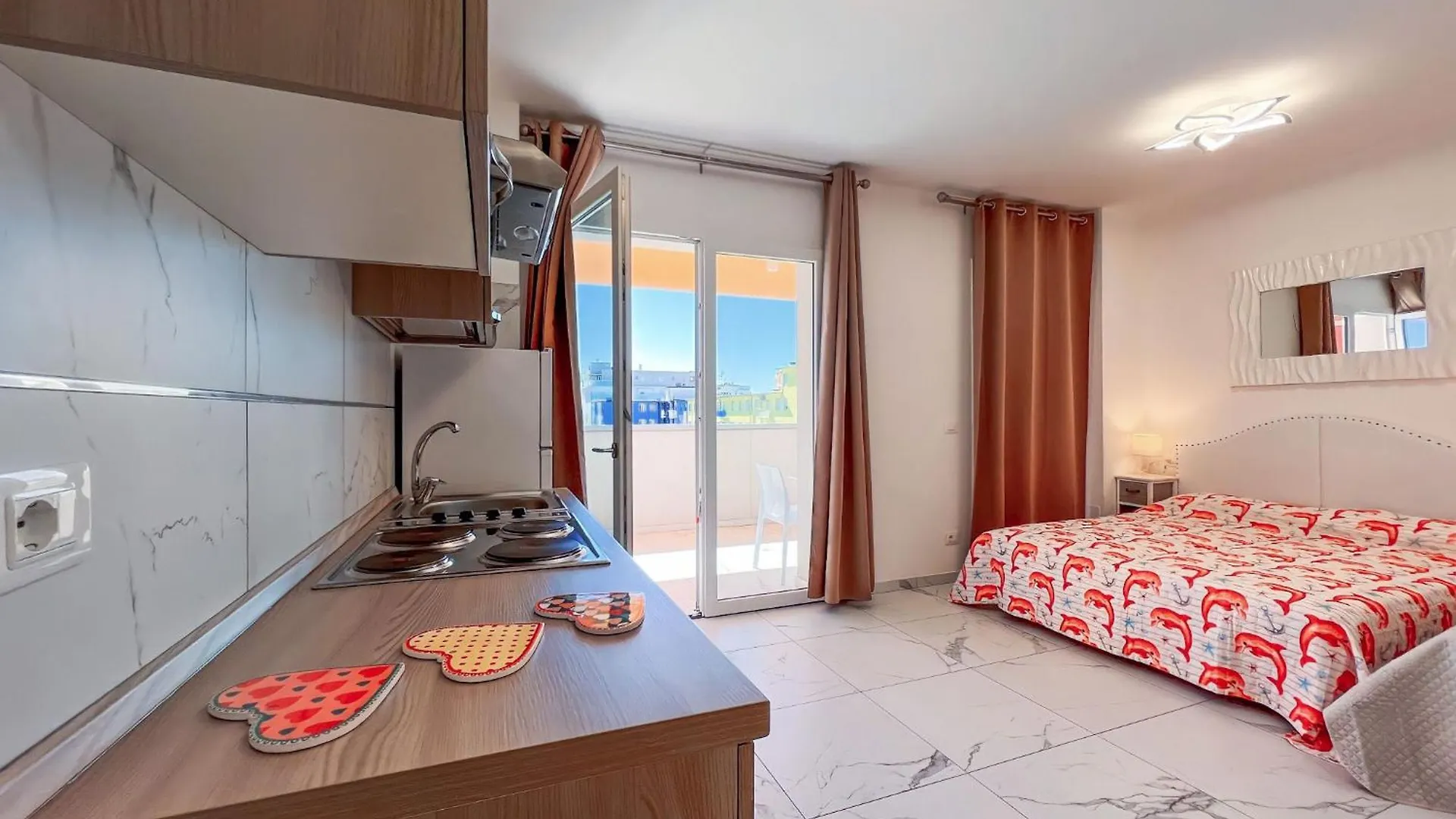New Vibrant Apartment In Bibione